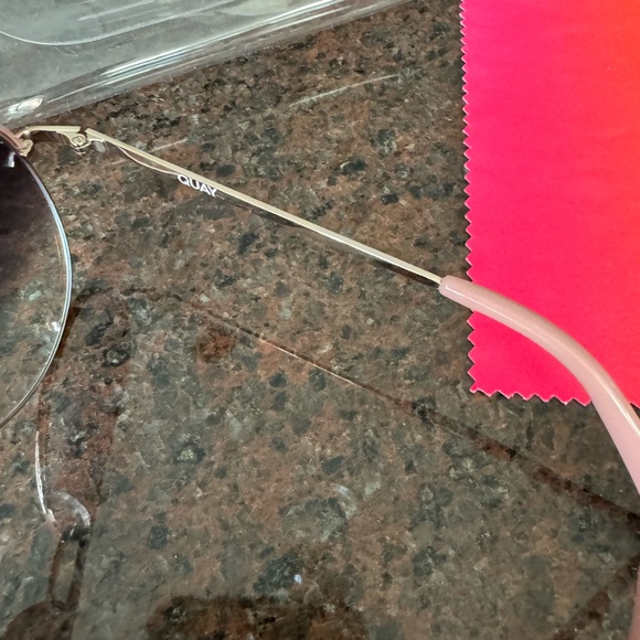 Quay Australia High Key Mini Aviator Sunglasses Blush Pink Gold/Copper Fade Lens - Picture 5 of 8